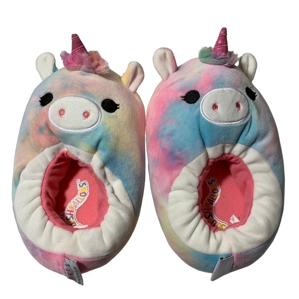 Squishmallows Rainbow Unicorn Slippers Size 4-5.
New without tags